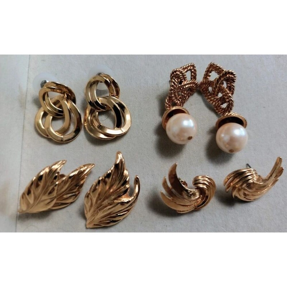 Gold tone earrings lot (4) pair